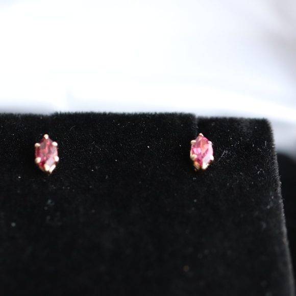 14K Solid Gold and Marquise Garnet Earrings - "Bonfire Heart " - Picture 4 of 5